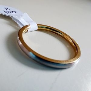 Size 8 Silver & Gold Titanium Unisex Band Ring. New. Opened only for photographi